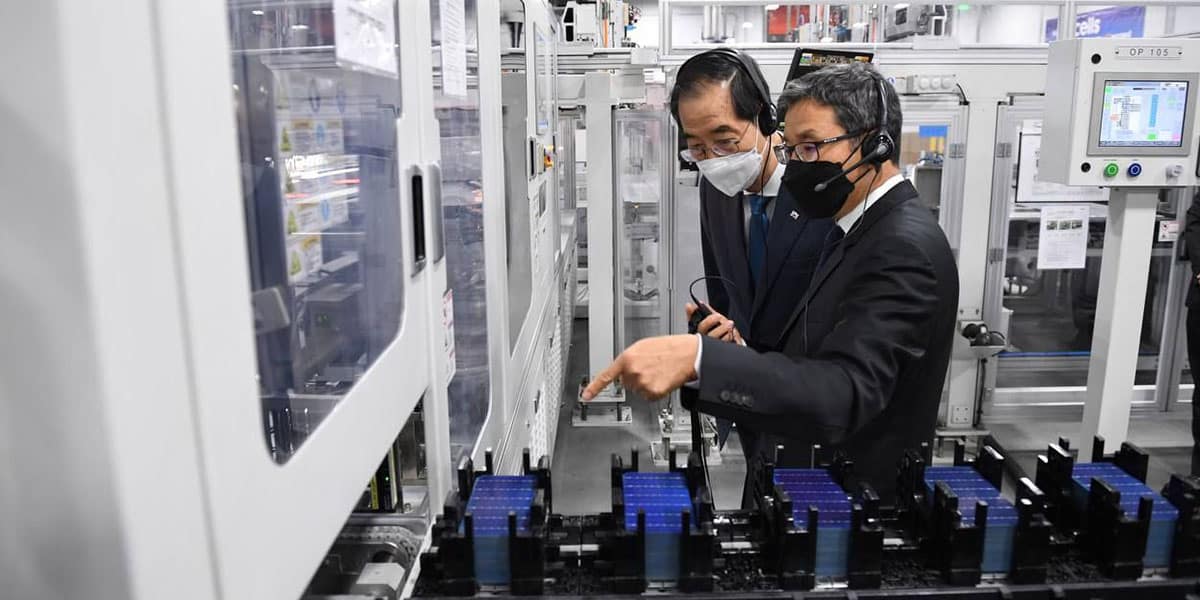 korean-prime-minister-kim-duck-soo-hanwha-qcells